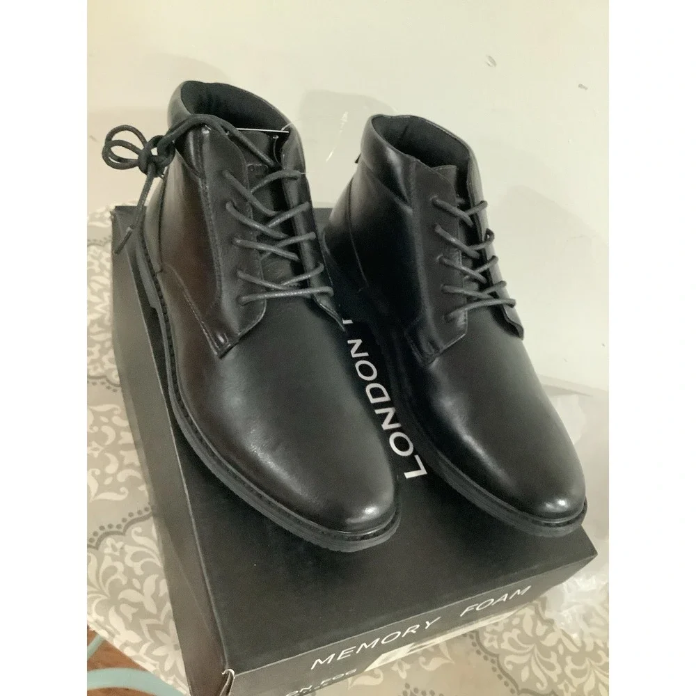 LONDON FOG Black Tyler Chukka Boots Men's Memory Foam - NIB NEW -Sizes 9M